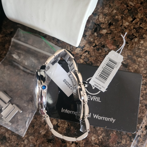 GV2 Woman's Rome Diamond & Silver Stainless Steal Watch - Picture 3 of 7